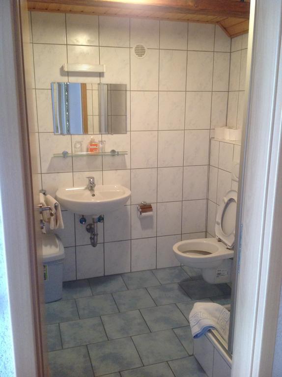 Pension Altstadt Garni Бад-Виндсхайм Номер фото